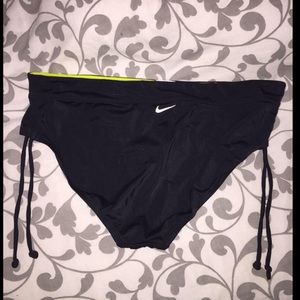 Nike bikini bottoms size M